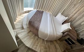 De Glance Hotel Surat